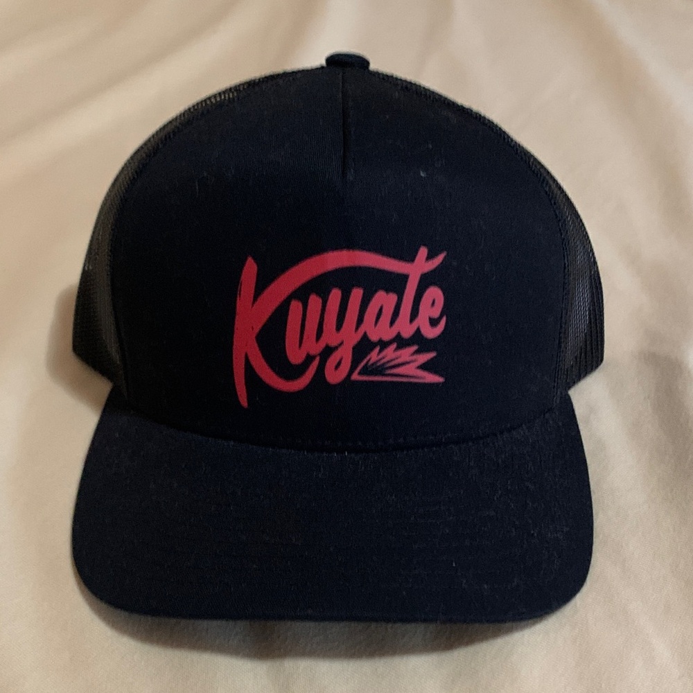 Kuyate hat